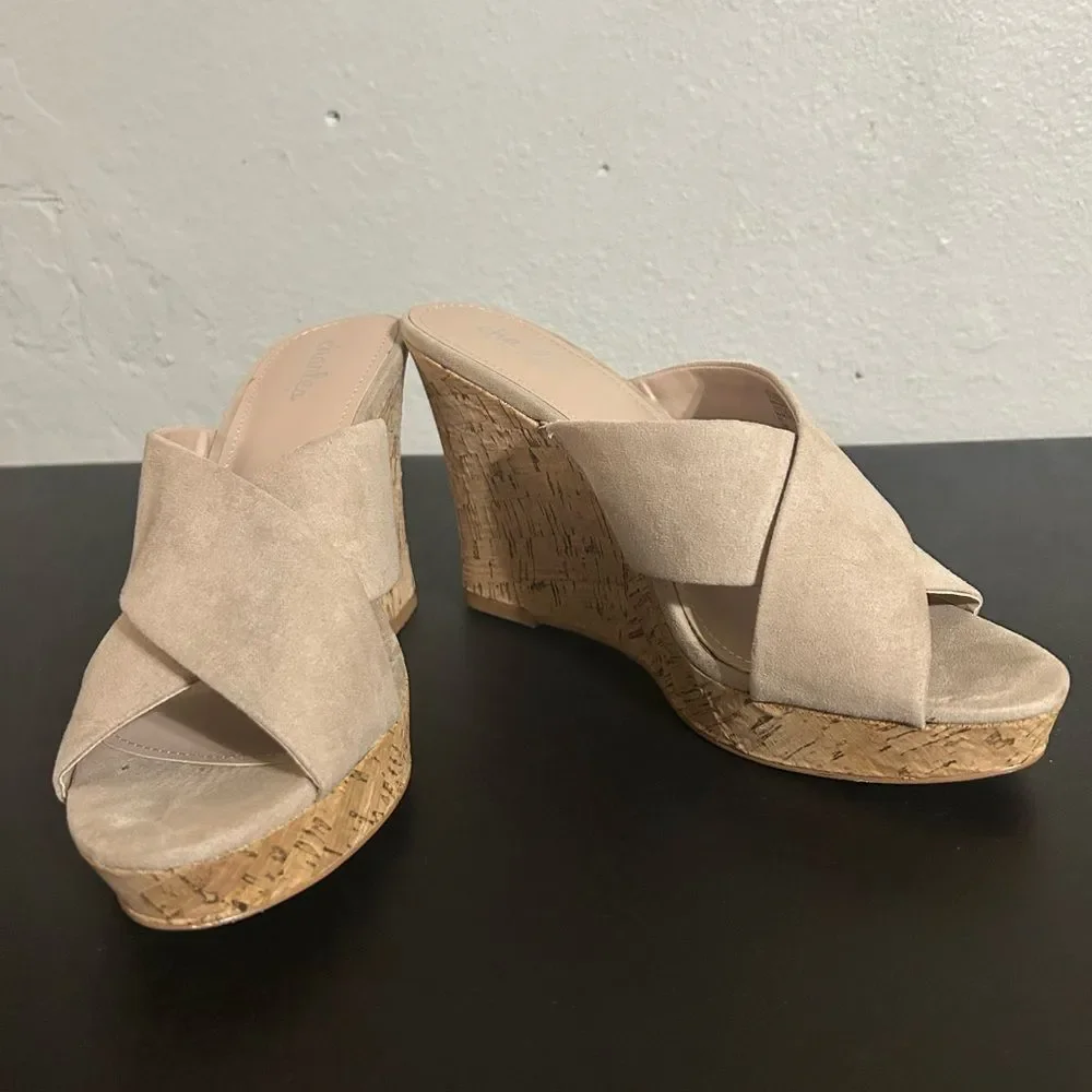 Charles by Charles David Tan, suede wedges size 10 M
